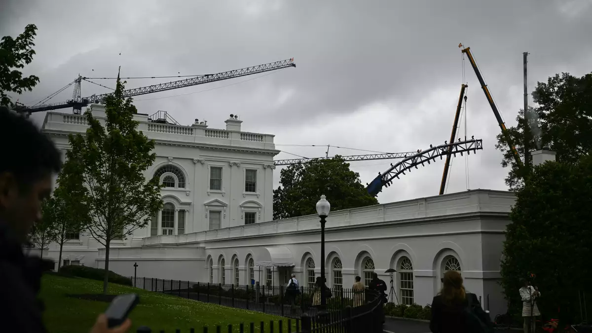 Construcción de arena UFC en la Casa Blanca para Freedom Fights 250: dimensiones, materiales, inversión y repercusiones políticas y deportivas.