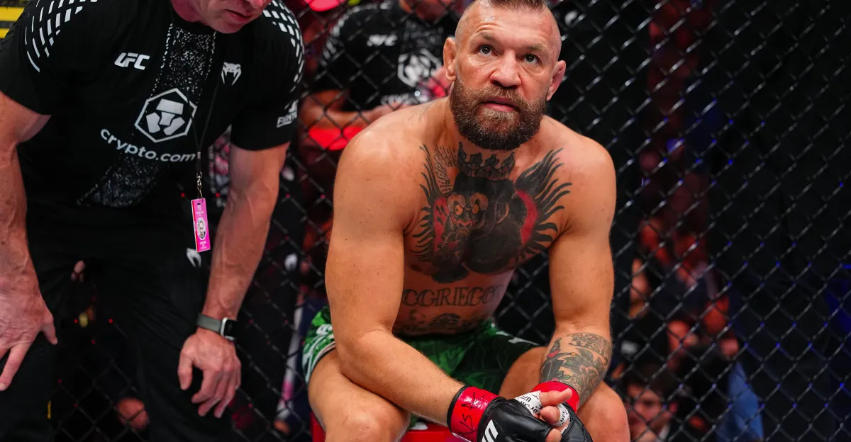 Conor McGregor confirma su lesión de rodilla en UFC 329 y queda fuera por rotura de ACL y menisco. Descubre qué pasó y qué viene ahora.