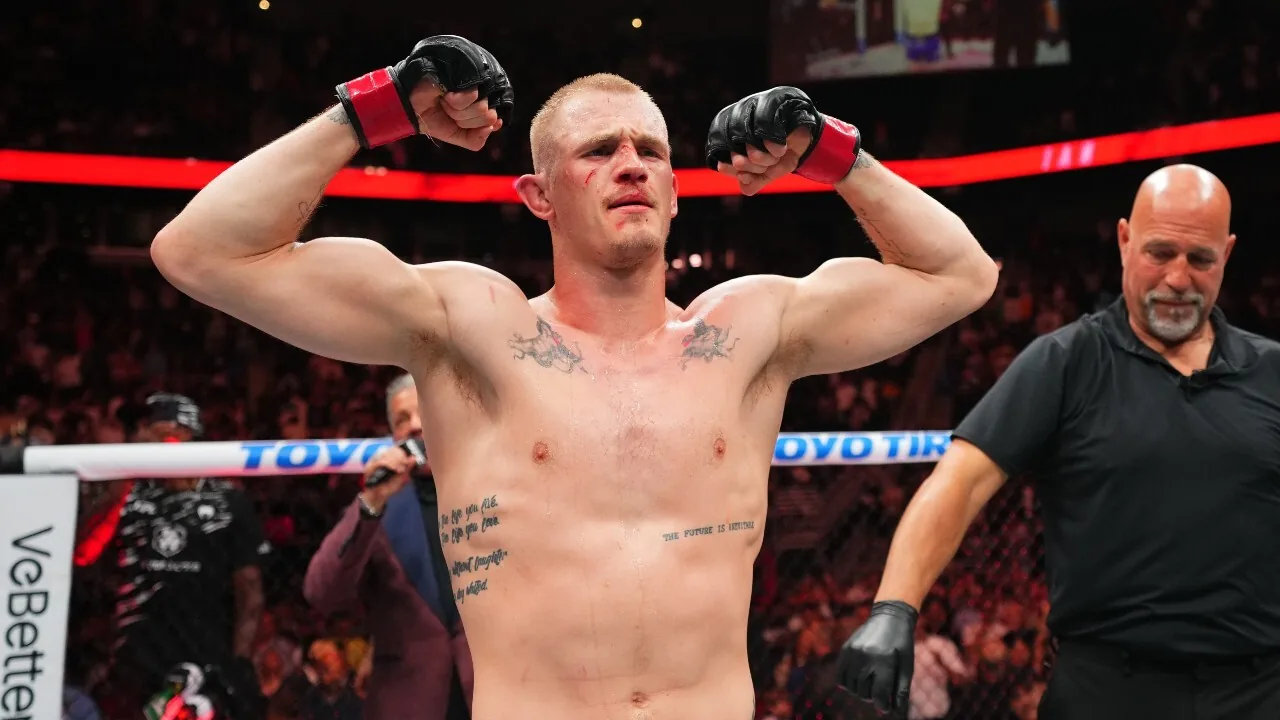 Islam Makhachev vs Ian Machado Garry encabeza UFC 330, previsto para agosto de 2026 en Philadelphia, según reportes recientes.