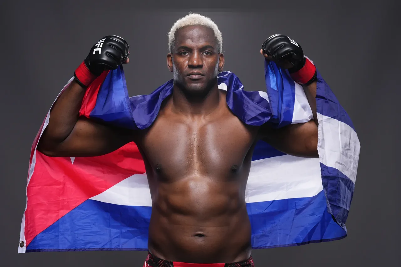 Firma de Despaigne vuelve a UFC tras el anuncio de First Round Management del 24 de julio de 2026, con contrato confirmado.