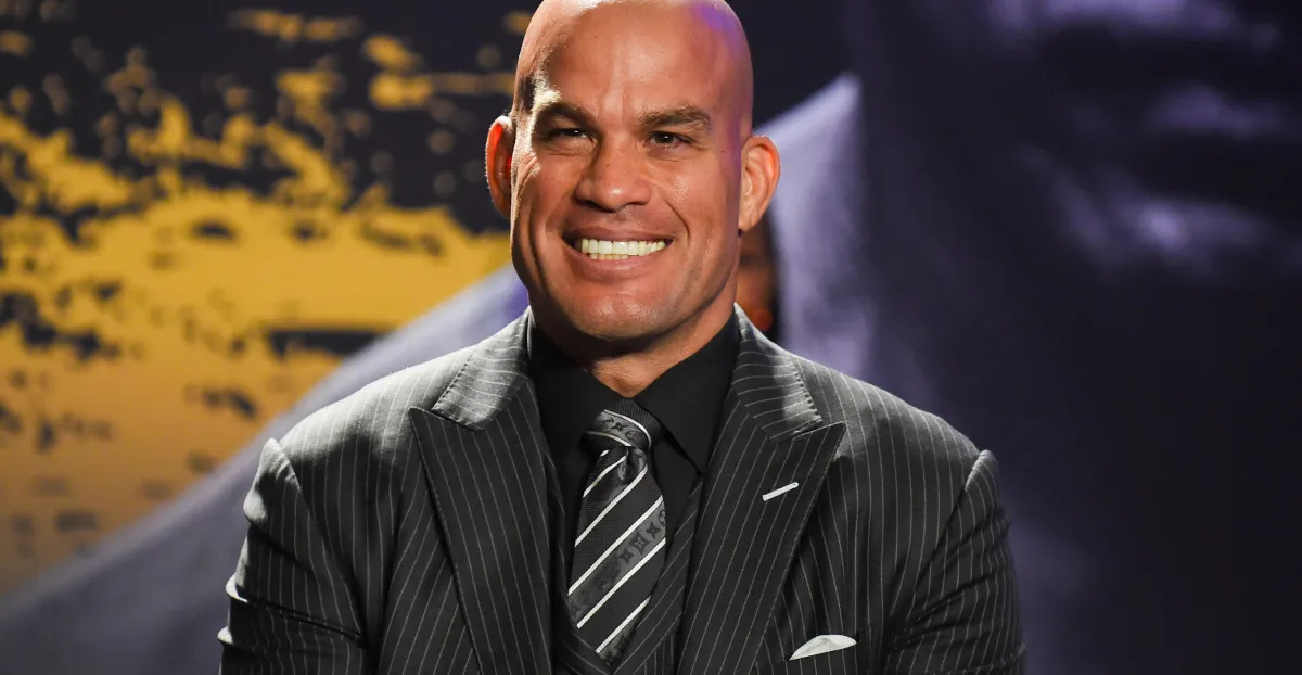 Tito Ortiz excluido de evento UFC en la Casa Blanca por motivos oficiales. Analizamos las causas, implicaciones y reacciones del 4 de julio de 2026.