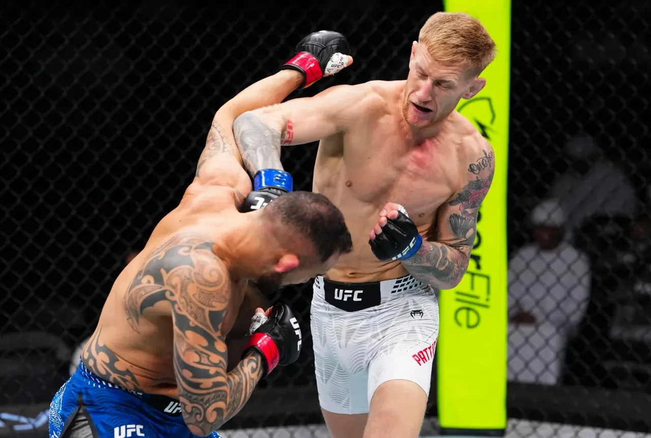 Victoria de Sam Patterson en Abu Dhabi por KO en el segundo asalto en UFC Fight Night, según los reportes del 25 de julio de 2026.